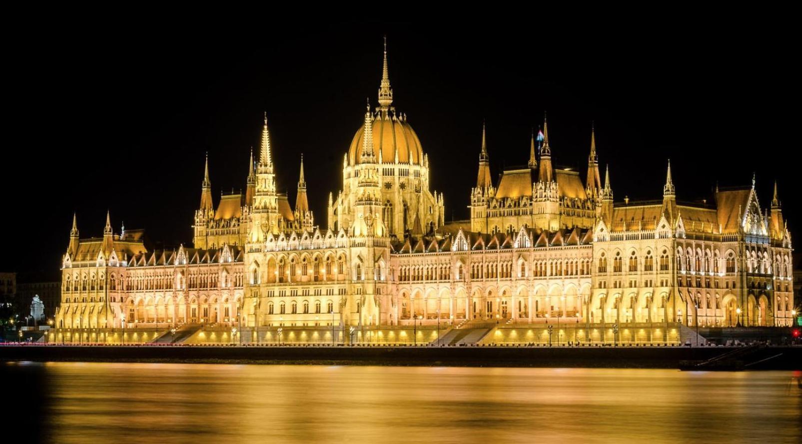 Principe Luxury Next To Parliament Apartment Budapest